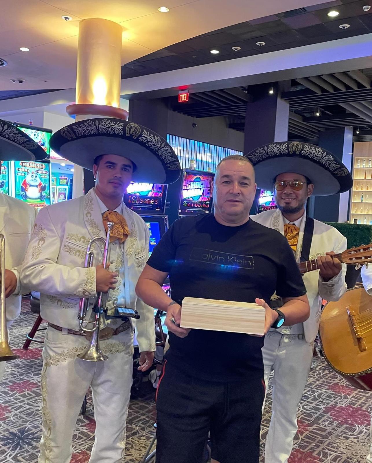 Mariachi Serenova